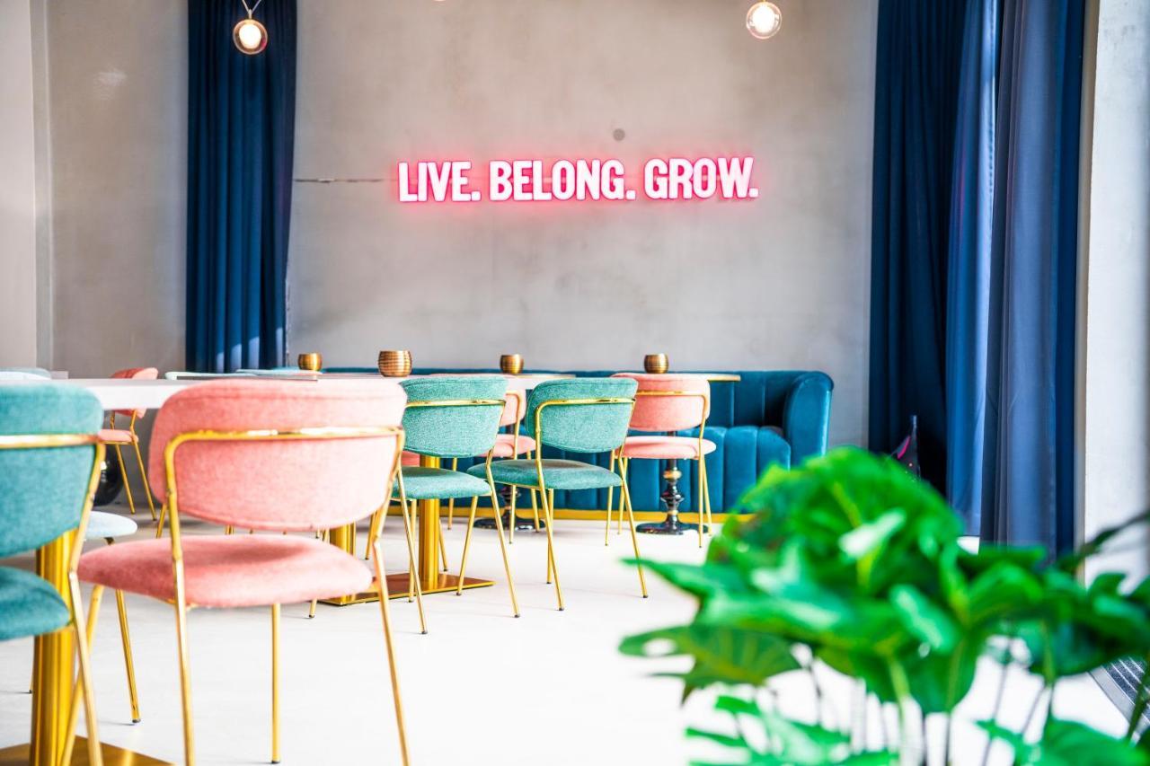Отель The Base Berlin One Экстерьер фото