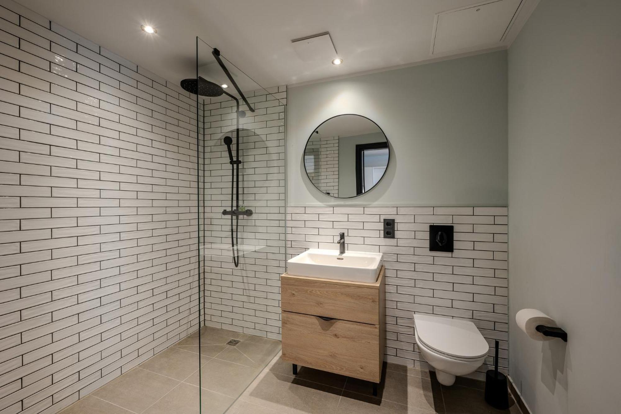 Отель The Base Berlin One Экстерьер фото